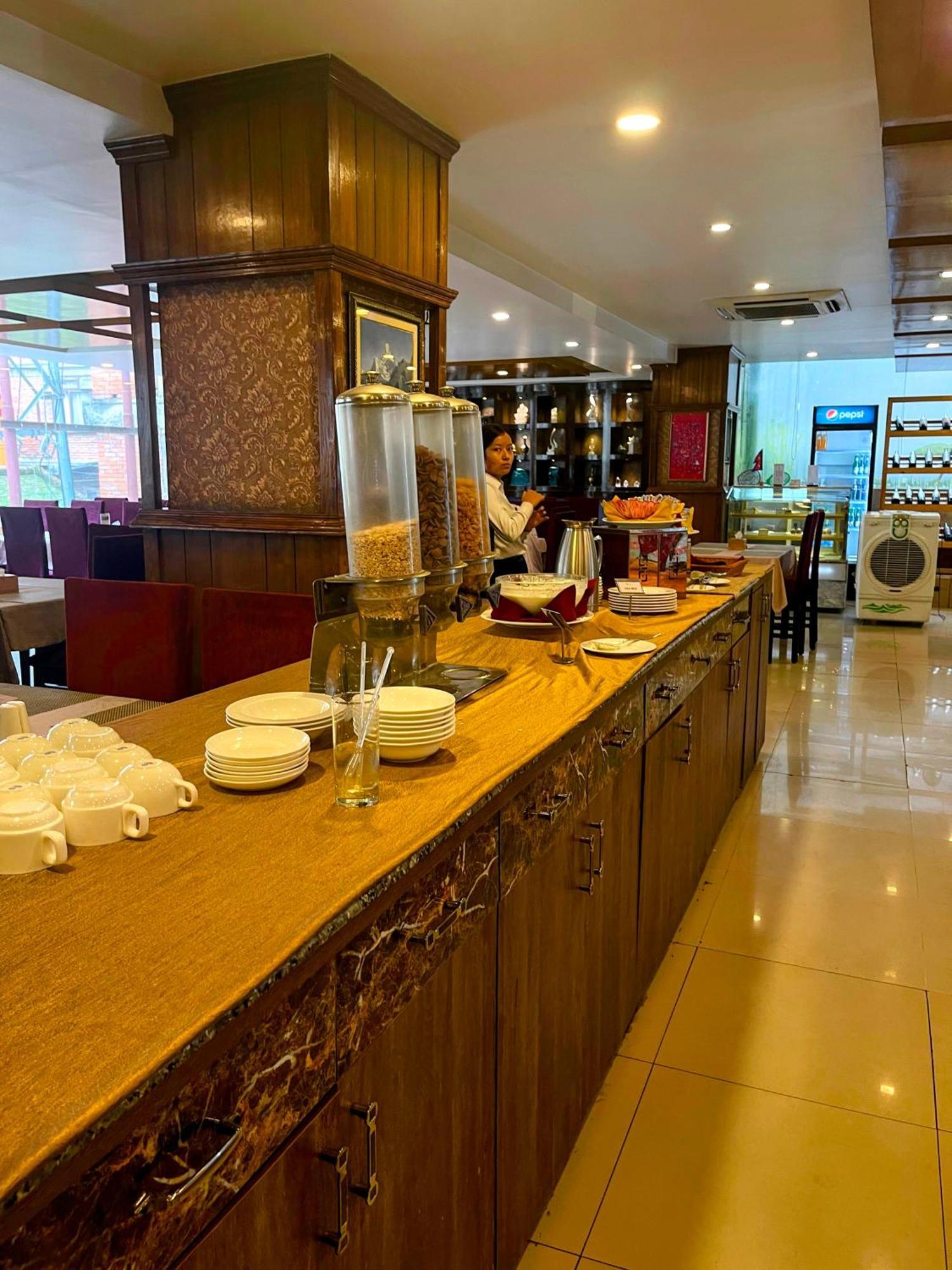 Yatri Suites And Spa Катманду Экстерьер фото