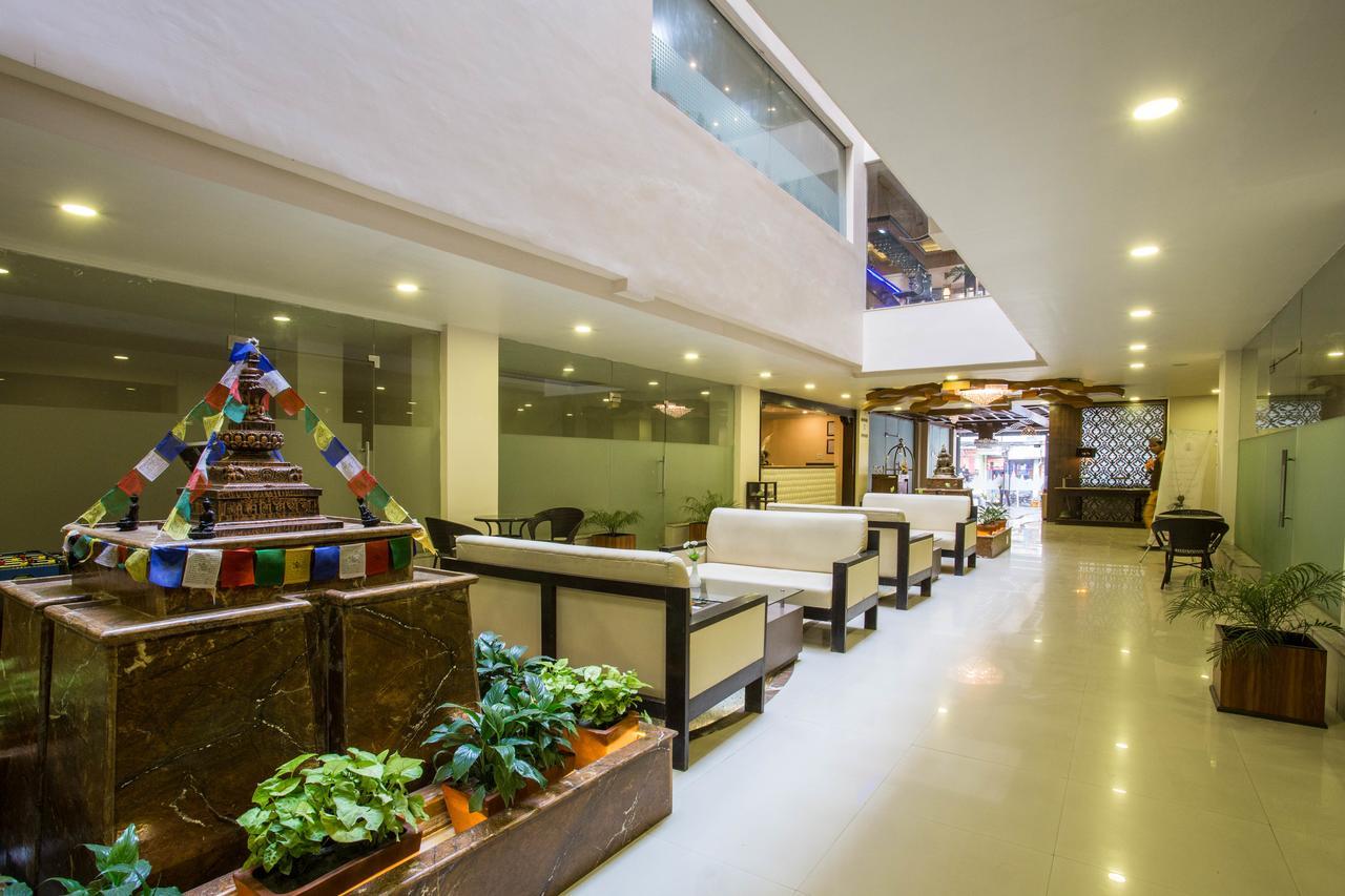 Yatri Suites And Spa Катманду Экстерьер фото